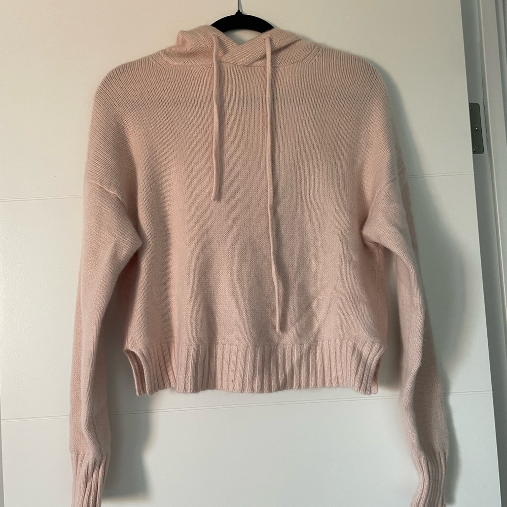 Aritzia the Group by Babaton luxe pink cashmere sweater